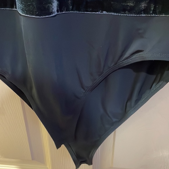 ZARA BLUE Crushed Velvet Shoulder Pad Bodysuit in size Large - Picture 6 of 7